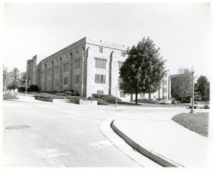 Newman Library, exterior (looking toward the current plaza between the library and bookstore), 1978
